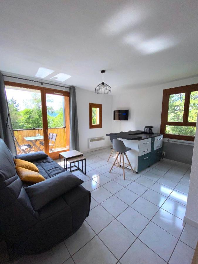 Appartement Situe A Cote Du Lac De Serre Poncon Saint-Sauveur  ภายนอก รูปภาพ