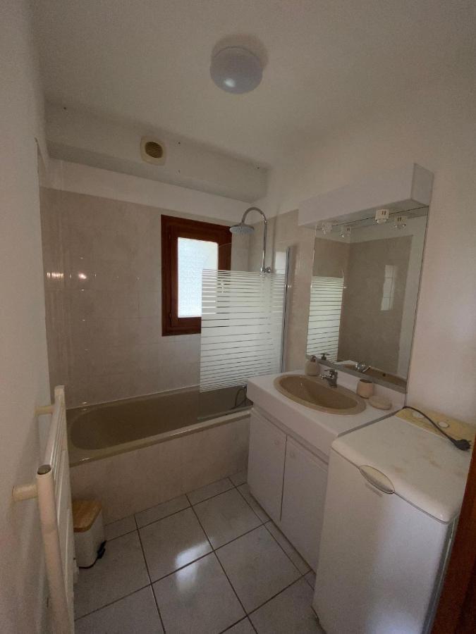 Appartement Situe A Cote Du Lac De Serre Poncon Saint-Sauveur  ภายนอก รูปภาพ